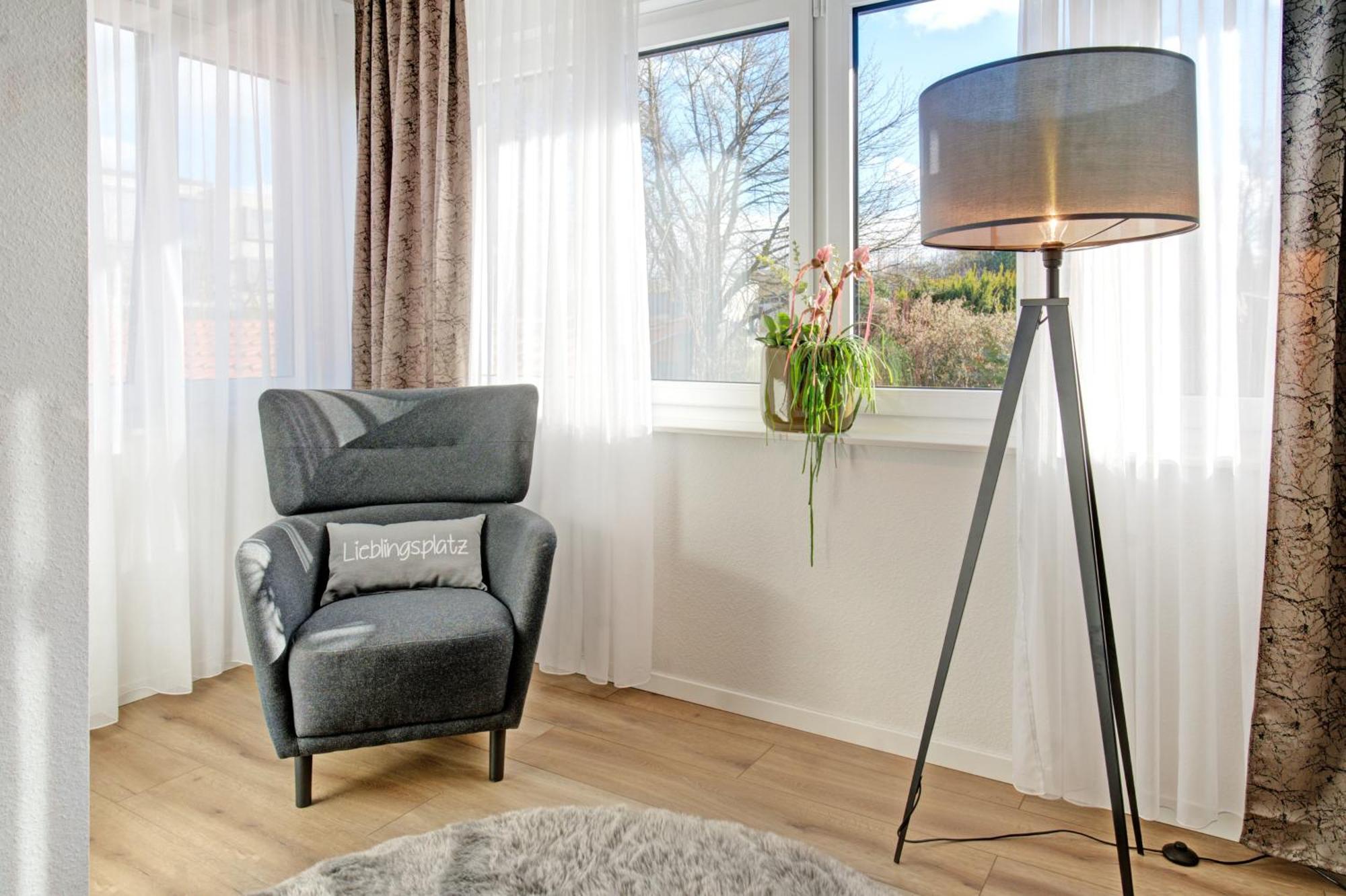 BlumenRaum Ferienwohnung 2 Karlsruhe Kültér fotó